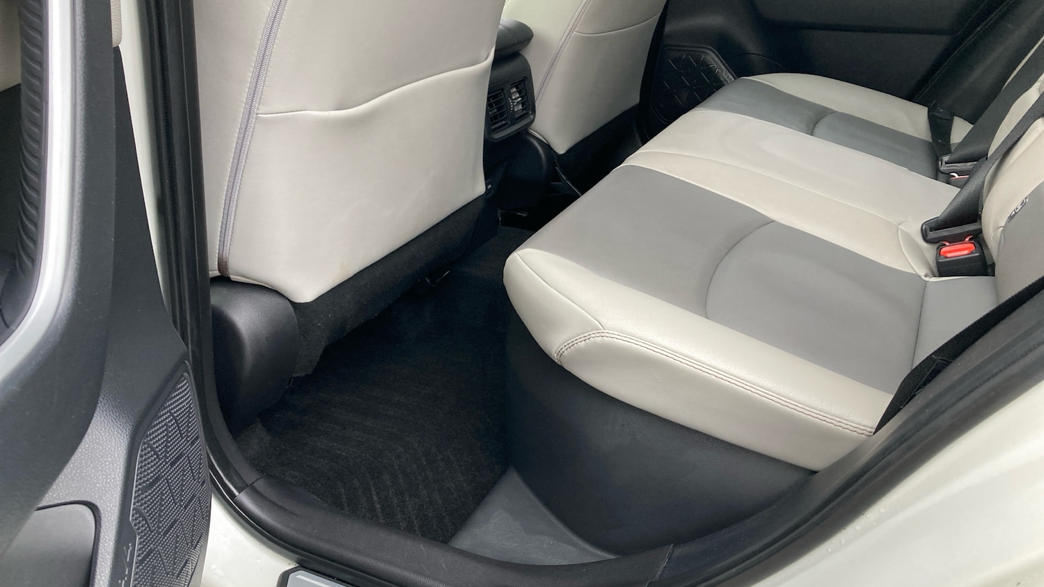 Used Toyota RAV4 2022 for sale - 77197927: Photo 13