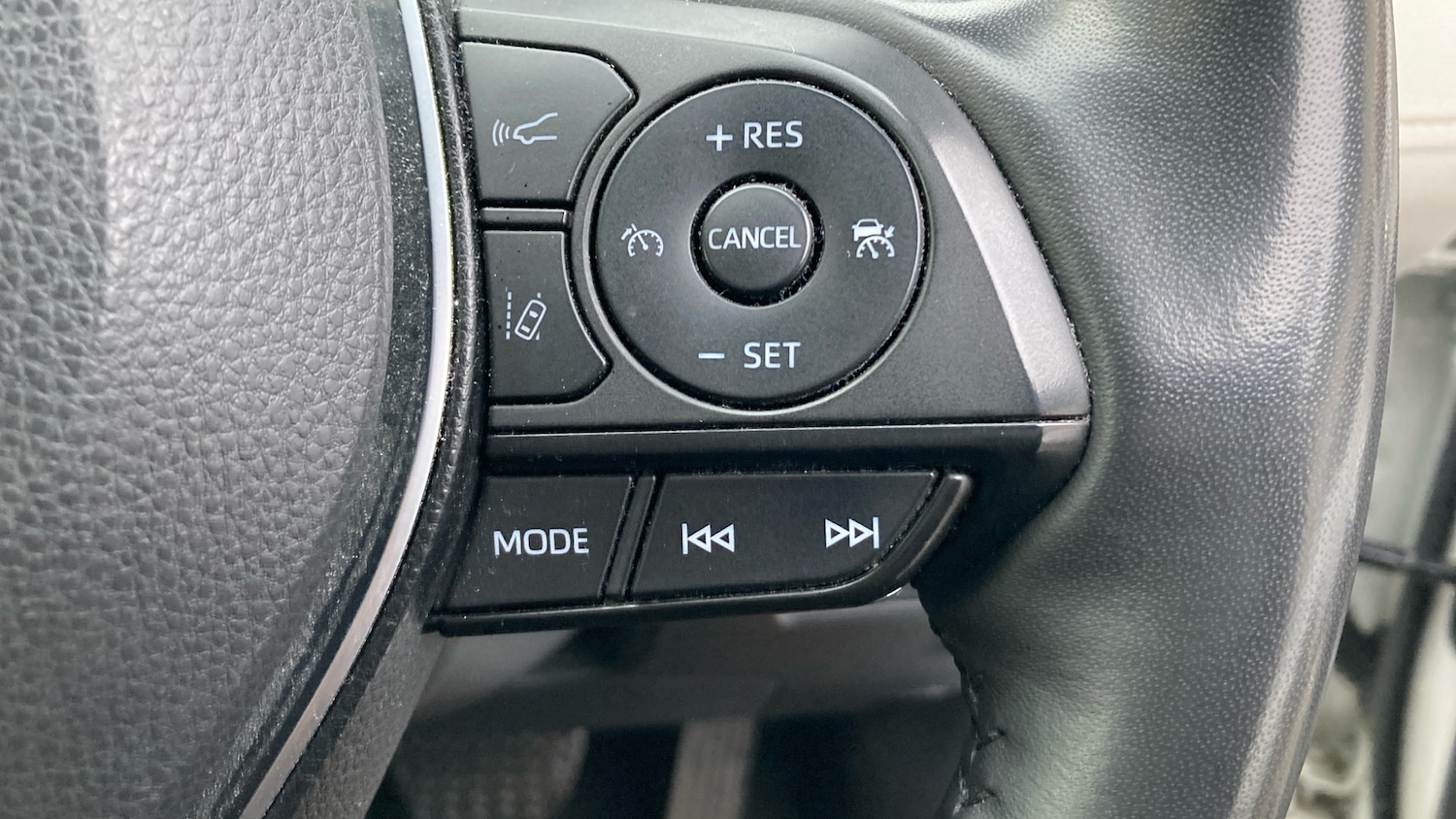 Used Toyota RAV4 2022 for sale - 77197927: Photo 37