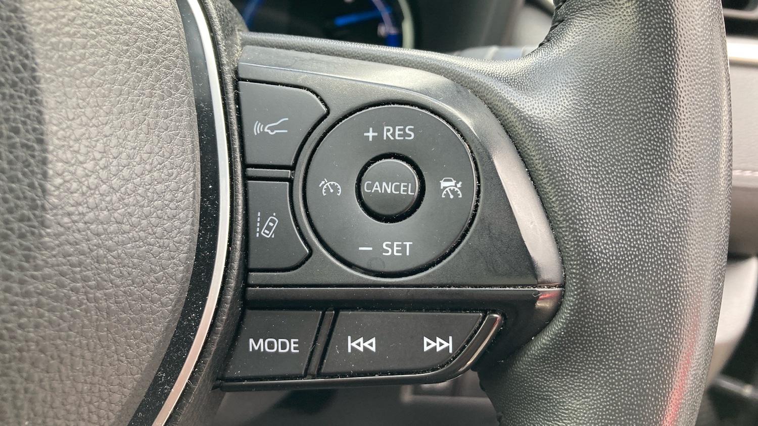 Used Toyota RAV4 2021 for sale - 76464340: Photo 30