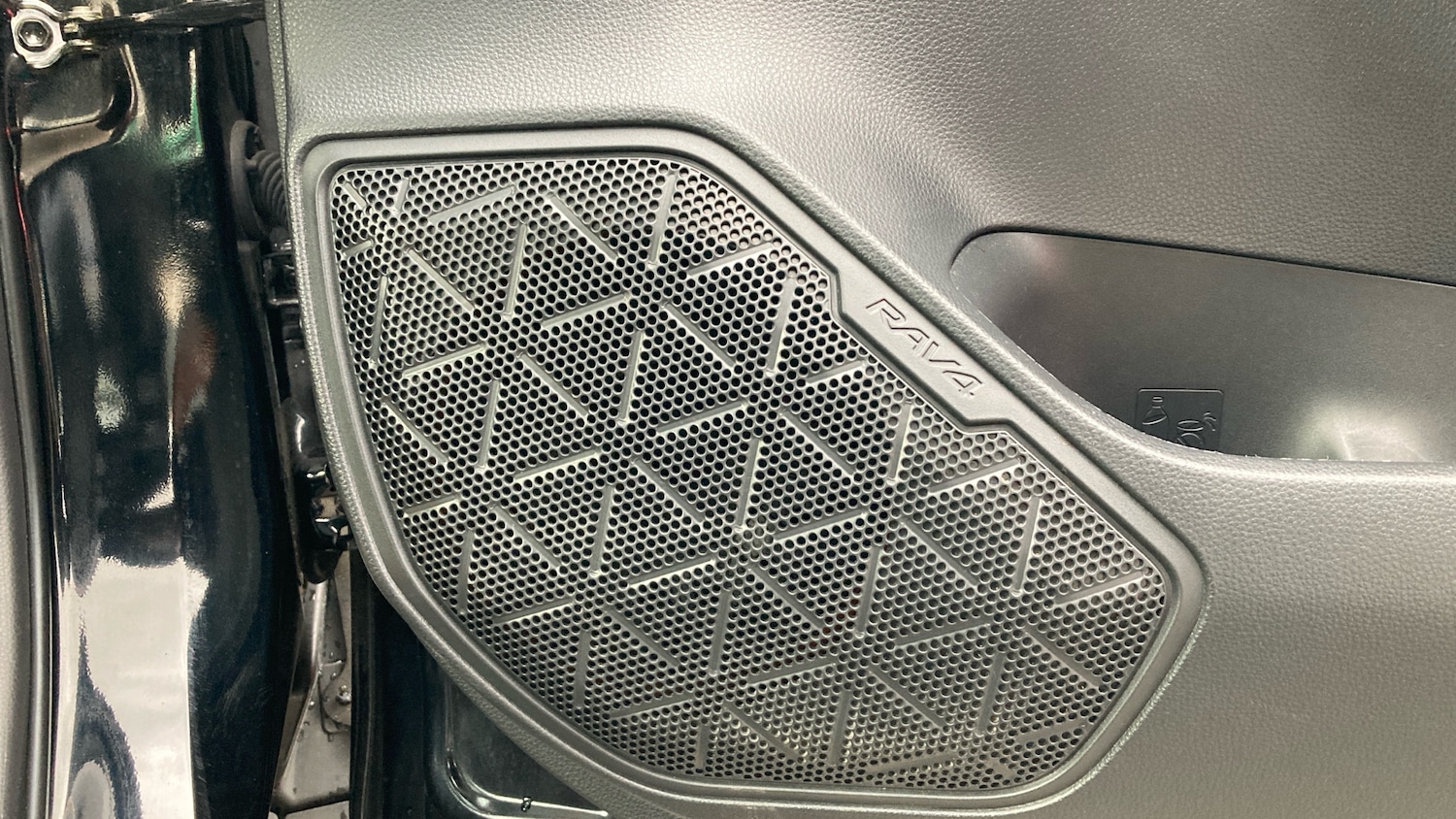 Used Toyota RAV4 2021 for sale - 76464340: Photo 37