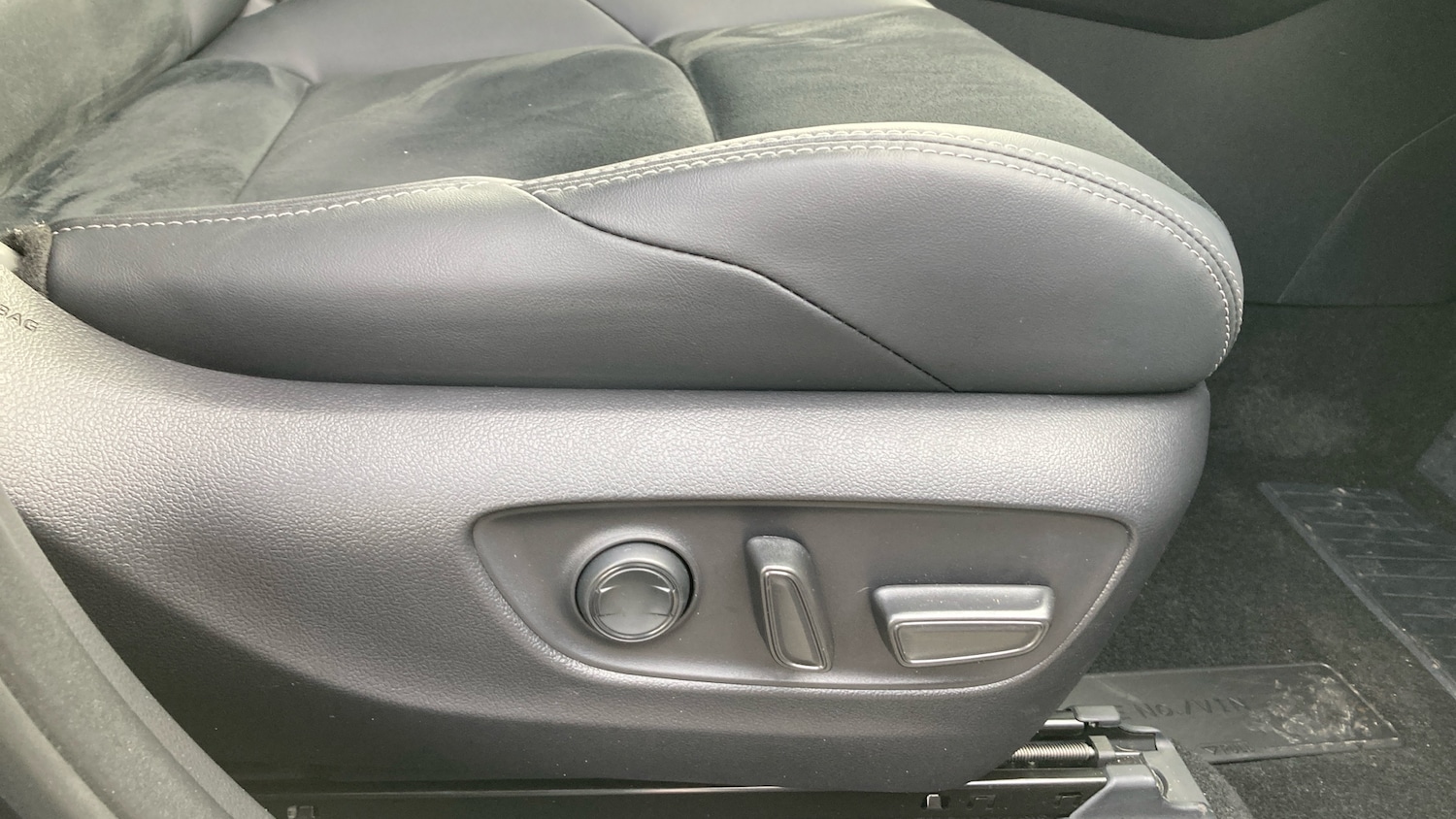 Used Toyota RAV4 2025 for sale - 77228123: Photo 40