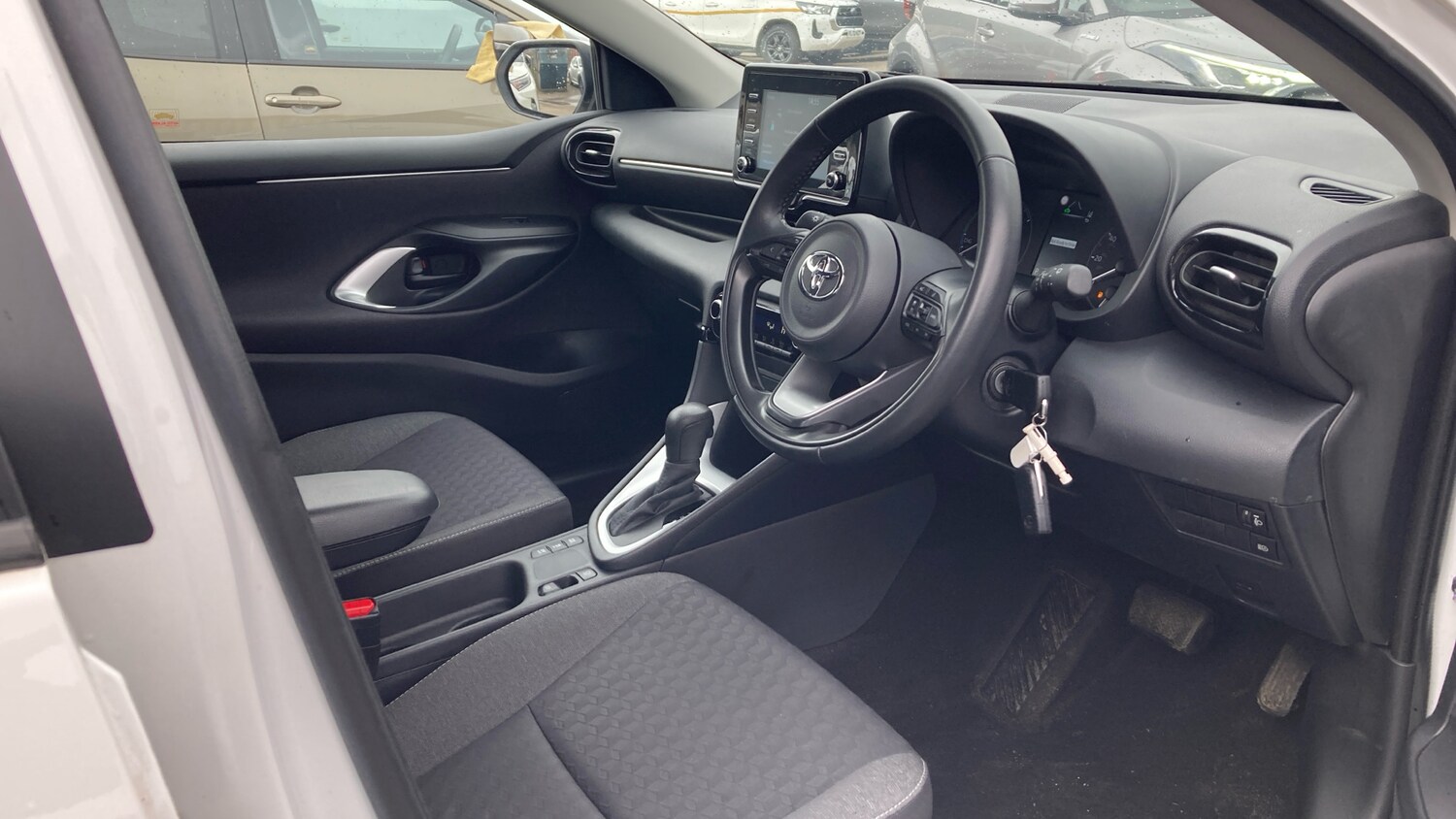 Used Toyota Yaris 2023 for sale - 77930524: Photo 11