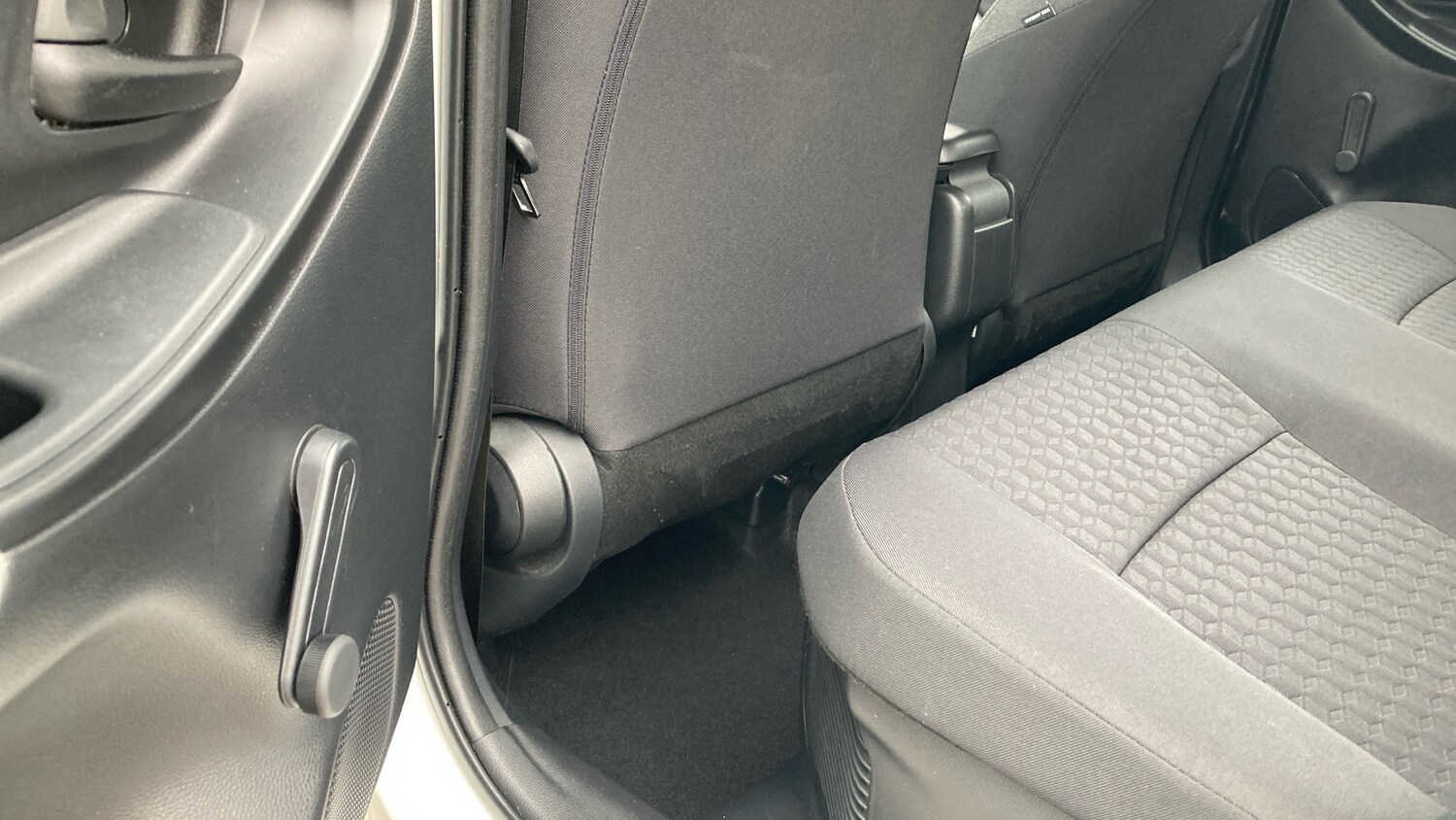 Used Toyota Yaris 2023 for sale - 77930524: Photo 13