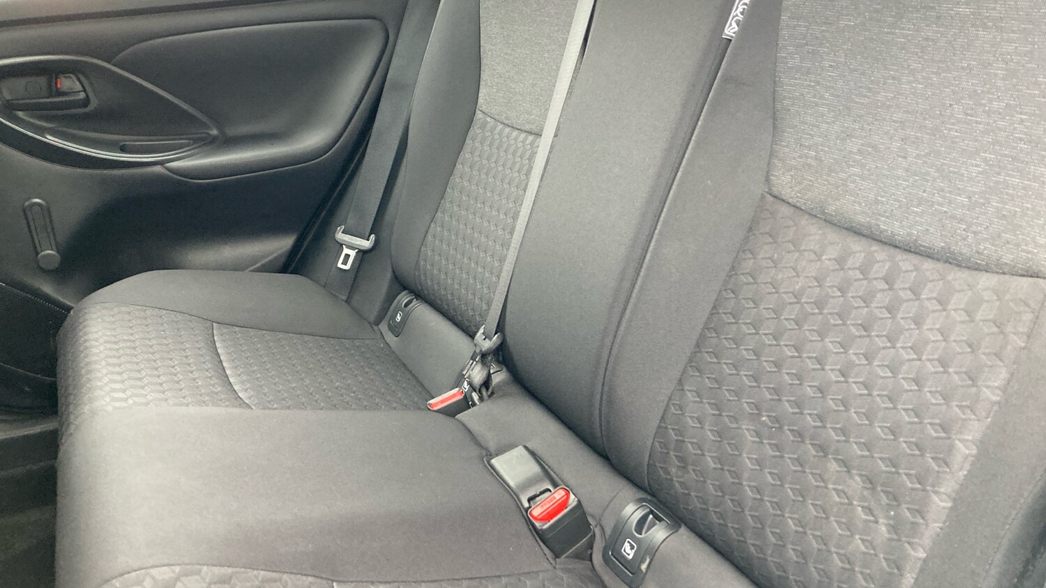 Used Toyota Yaris 2023 for sale - 77930524: Photo 21