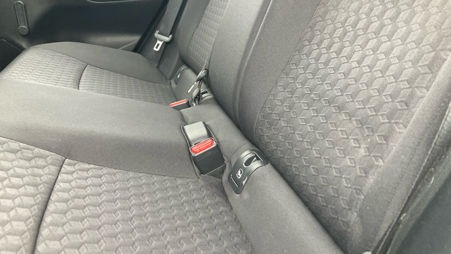 Used Toyota Yaris 2023 for sale - 77930524: Photo 22