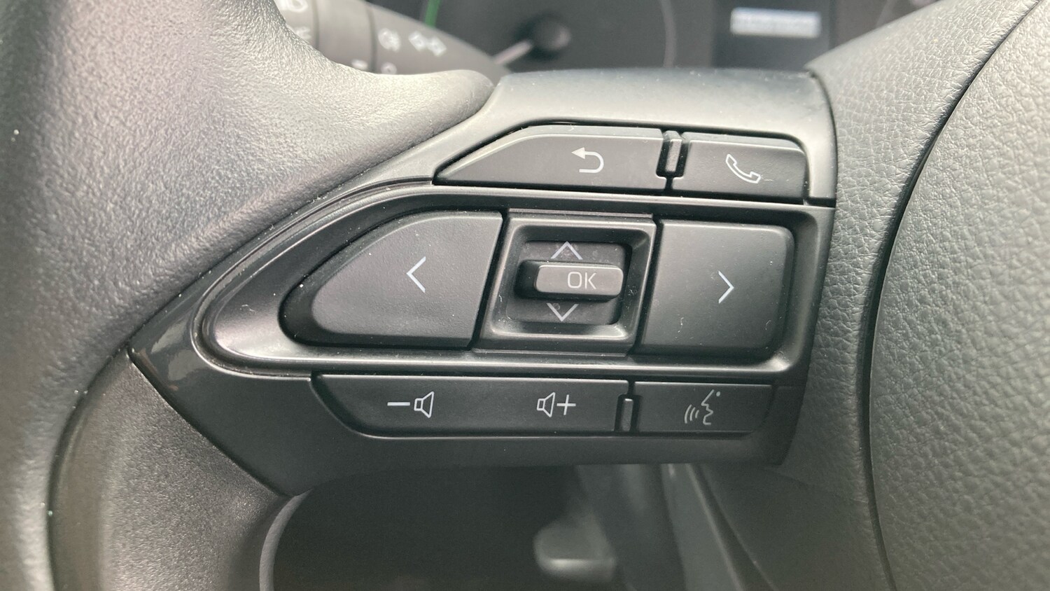 Used Toyota Yaris 2023 for sale - 77930524: Photo 38