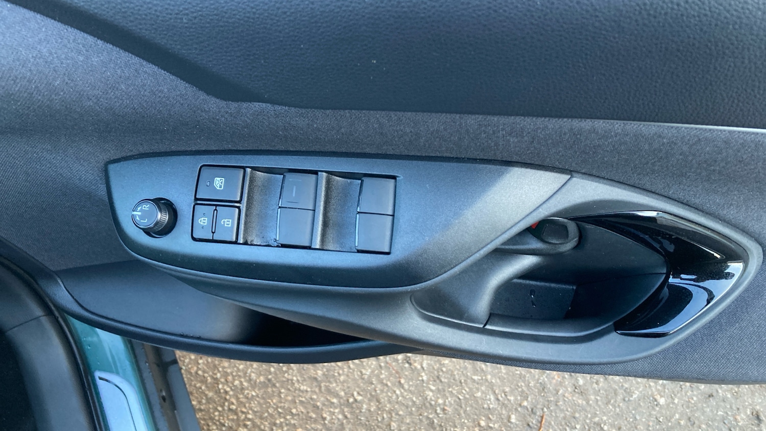 Used Toyota Yaris Cross 2025 for sale - 77062060: Photo 30