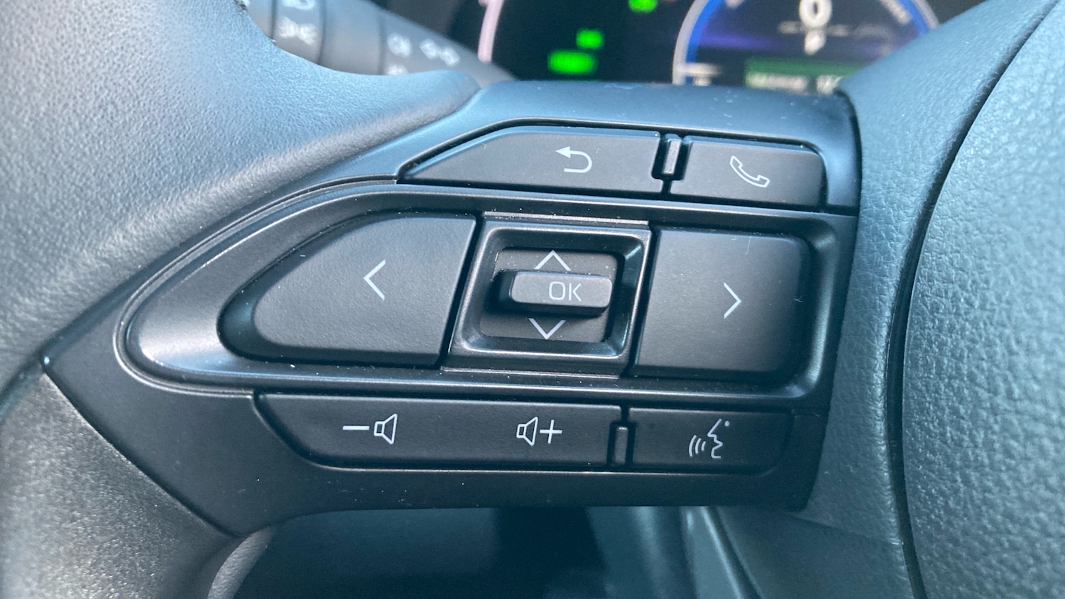 Used Toyota Yaris Cross 2025 for sale - 77062060: Photo 34