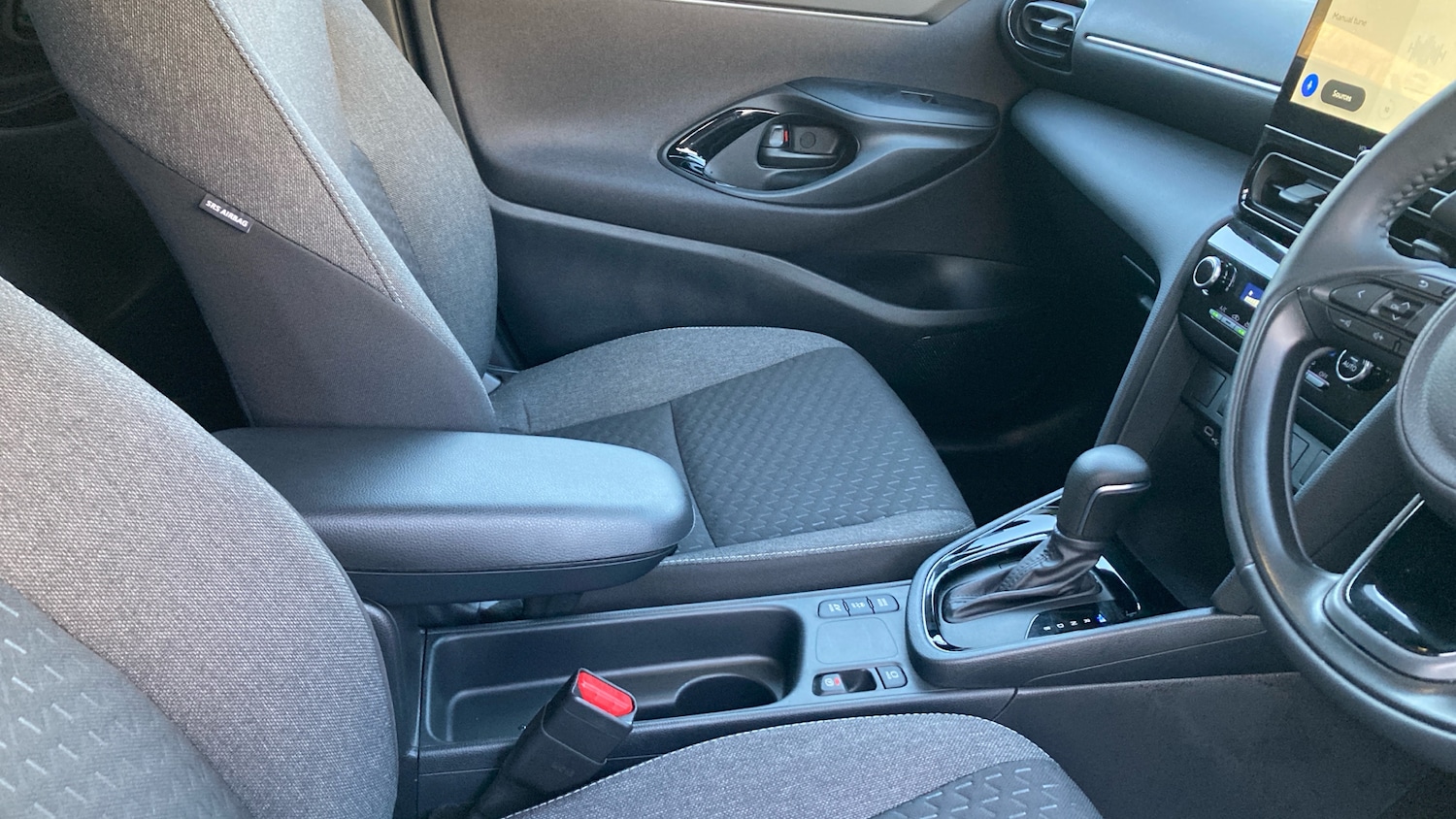 Used Toyota Yaris Cross 2025 for sale - 77062060: Photo 40