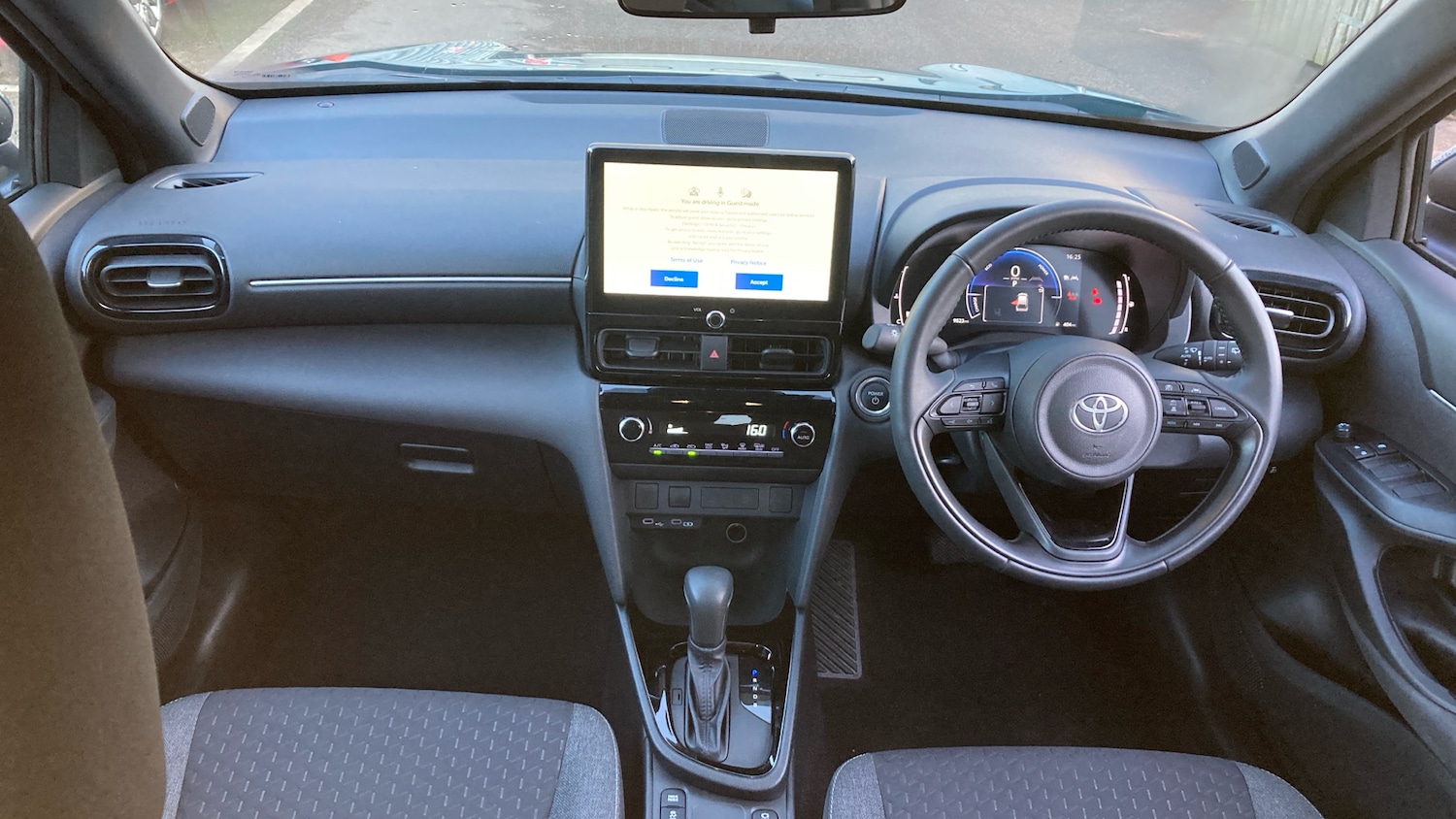 Used Toyota Yaris Cross 2025 for sale - 77062060: Photo 5