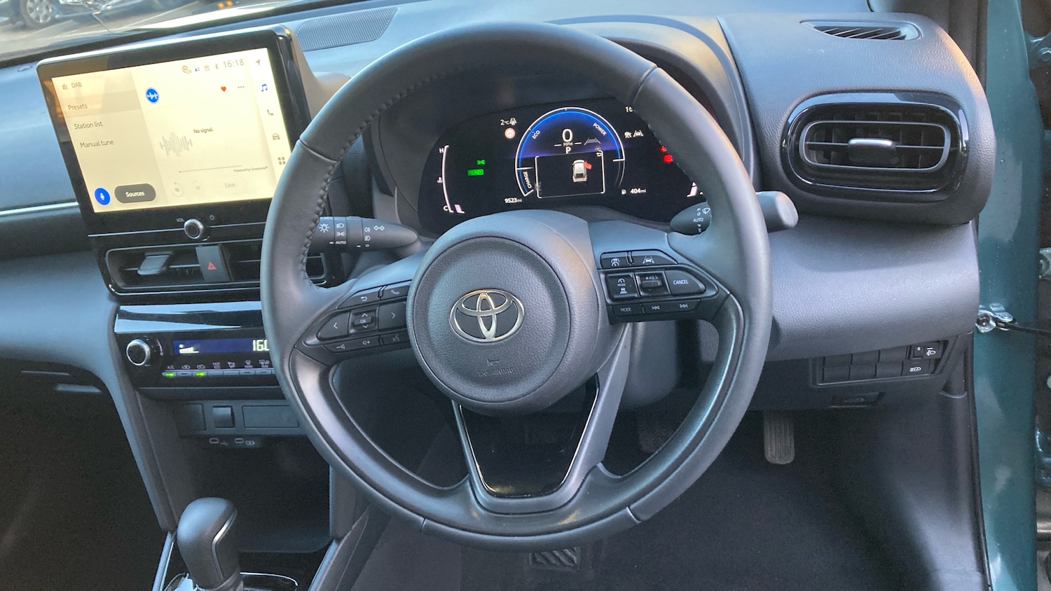 Used Toyota Yaris Cross 2025 for sale - 77062060: Photo 8