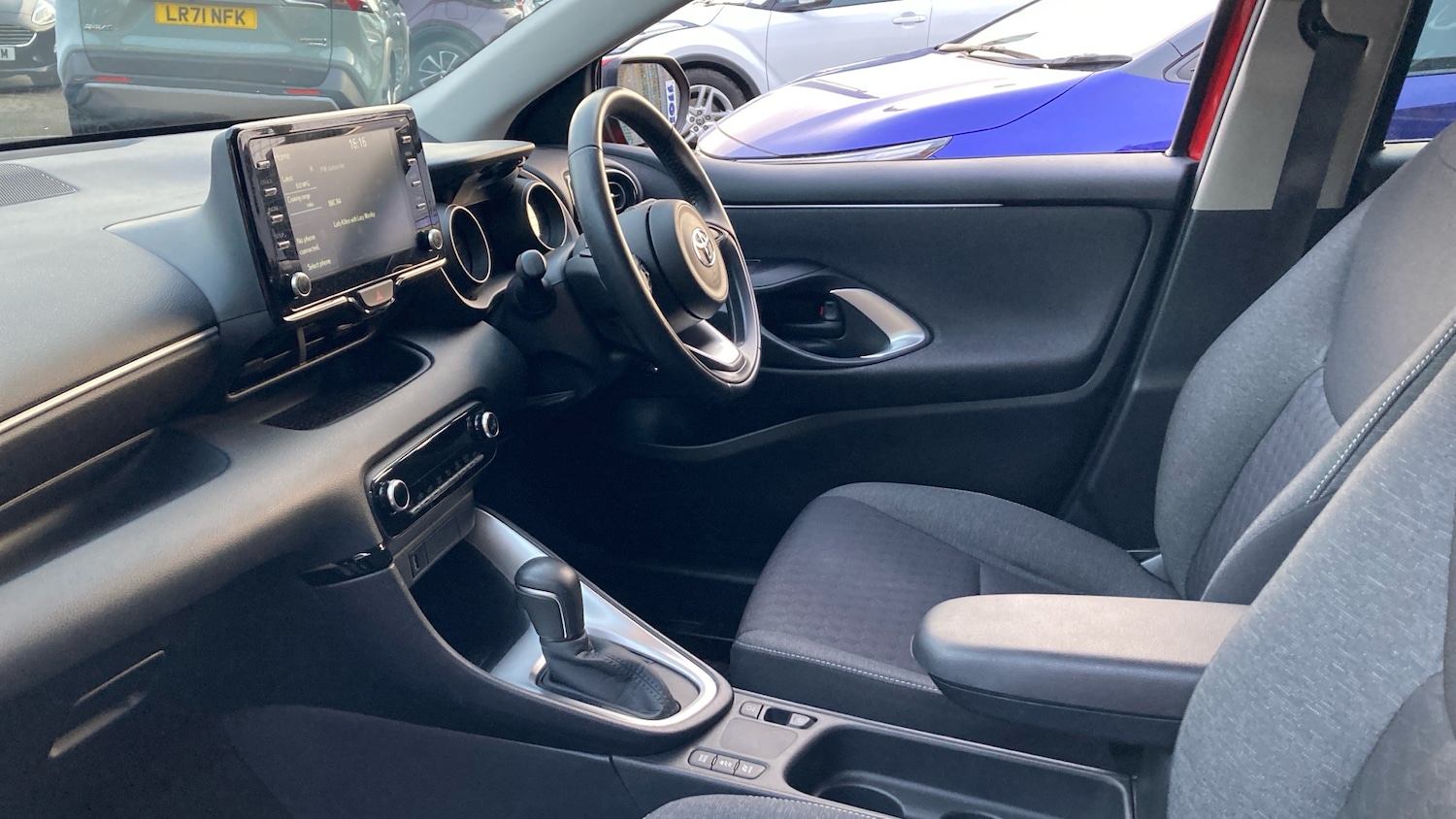 Used Toyota Yaris 2022 for sale - 77228092: Photo 10