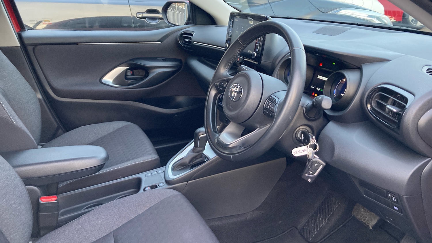 Used Toyota Yaris 2022 for sale - 77228092: Photo 11