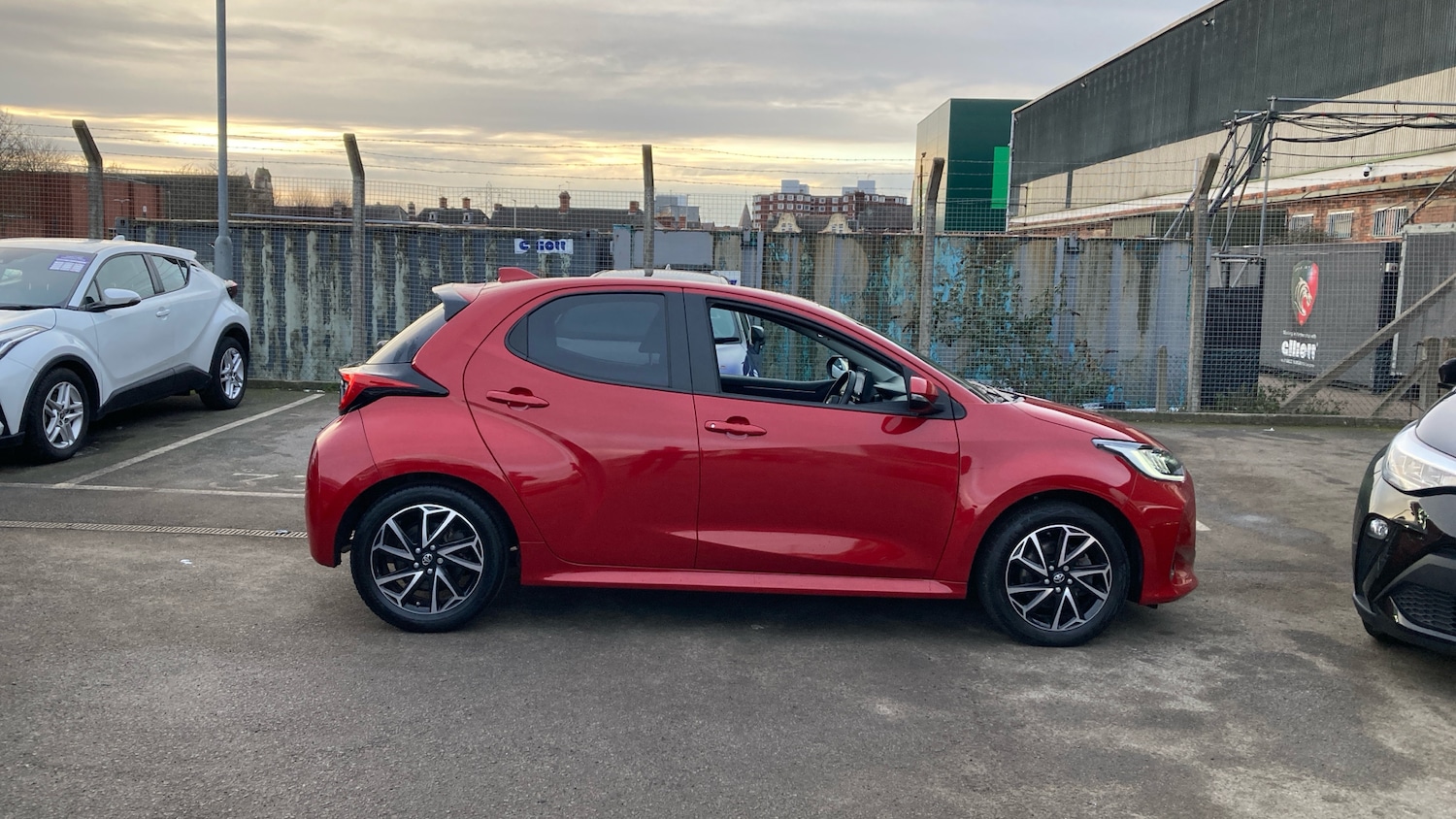 Used Toyota Yaris 2022 for sale - 77228092: Photo 16