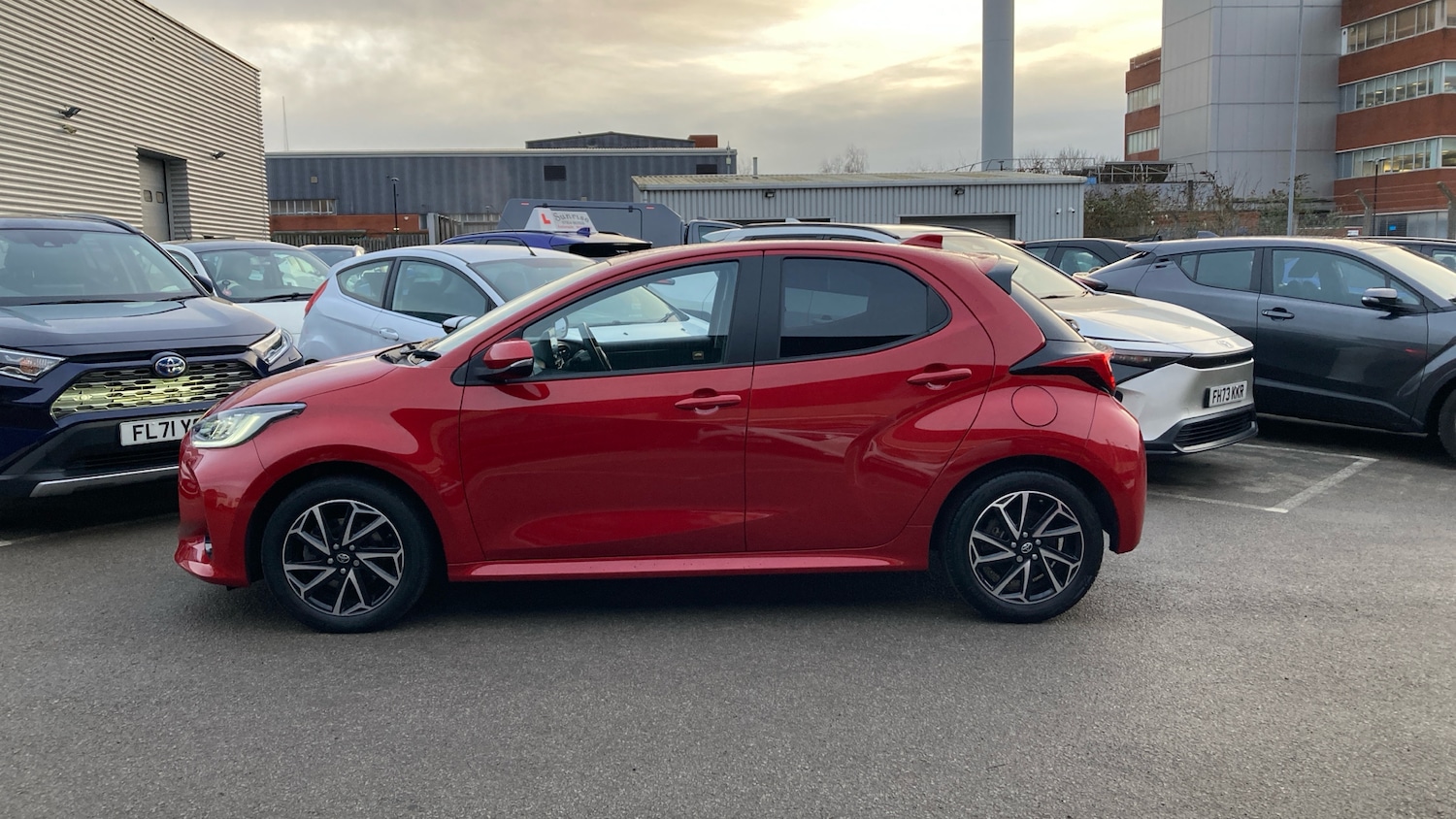 Used Toyota Yaris 2022 for sale - 77228092: Photo 17