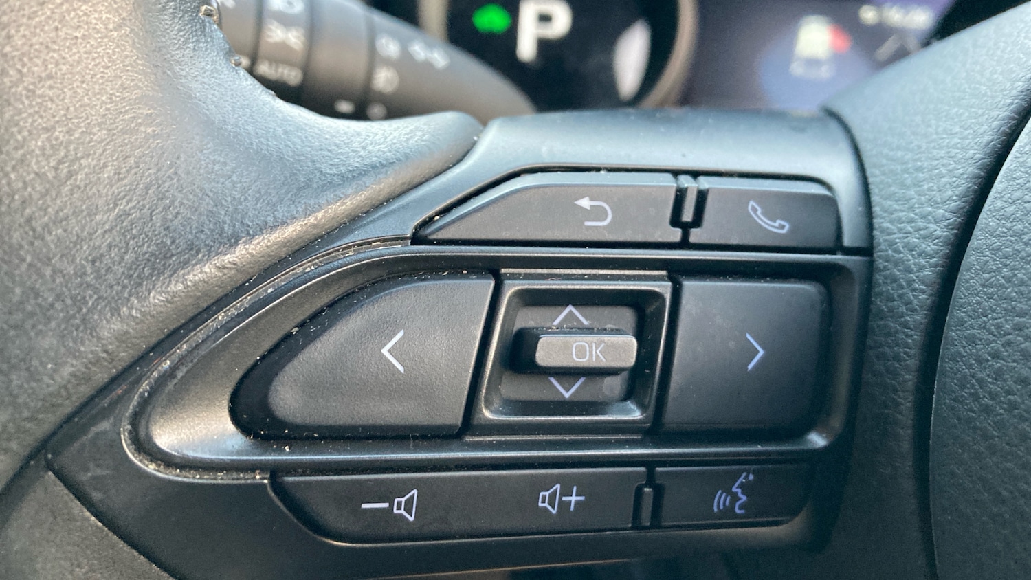 Used Toyota Yaris 2022 for sale - 77228092: Photo 38