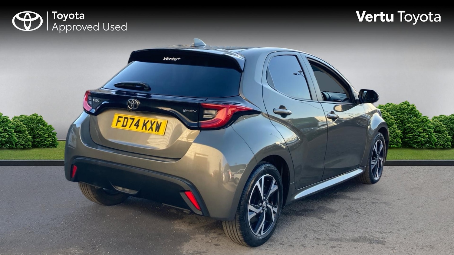 Used Toyota Yaris 2024 for sale - 77968510: Photo 2