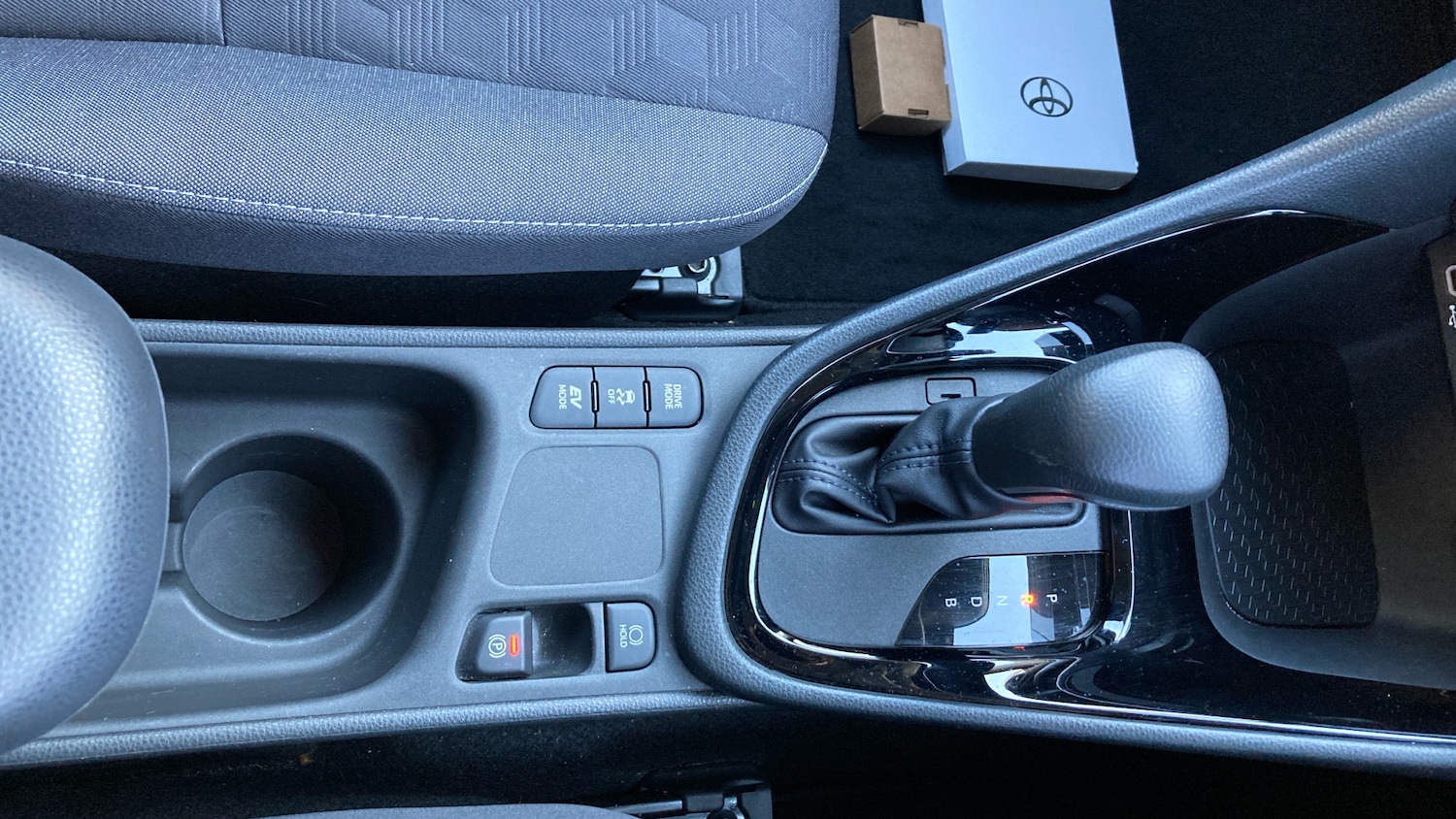 Used Toyota Yaris 2024 for sale - 77968510: Photo 39