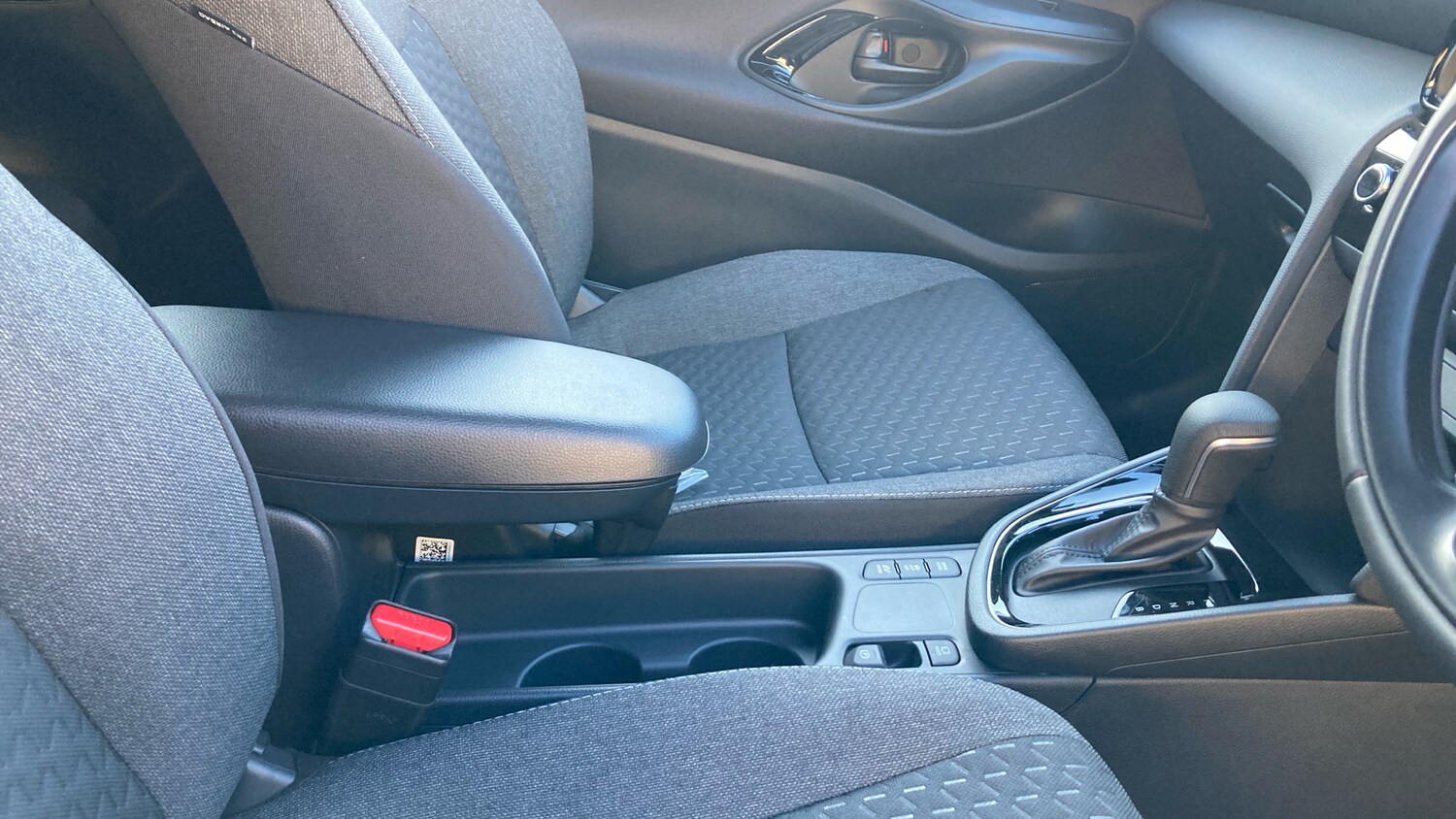 Used Toyota Yaris Cross 2025 for sale - 78223215: Photo 34