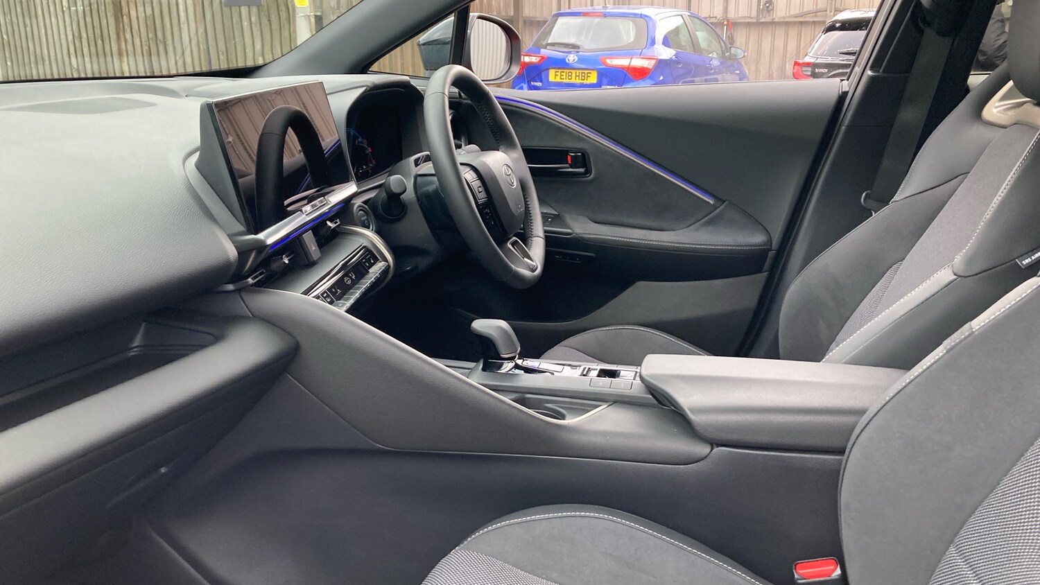 Used Toyota C-HR 2024 for sale - 77883814: Photo 10