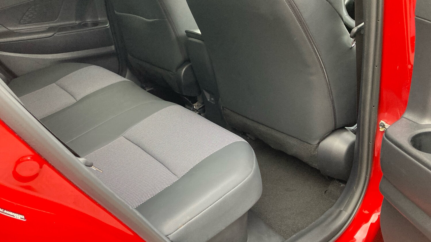 Used Toyota C-HR 2024 for sale - 77883814: Photo 12