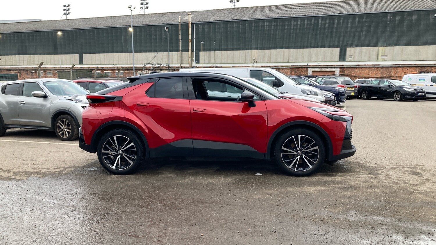 Used Toyota C-HR 2024 for sale - 77883814: Photo 16