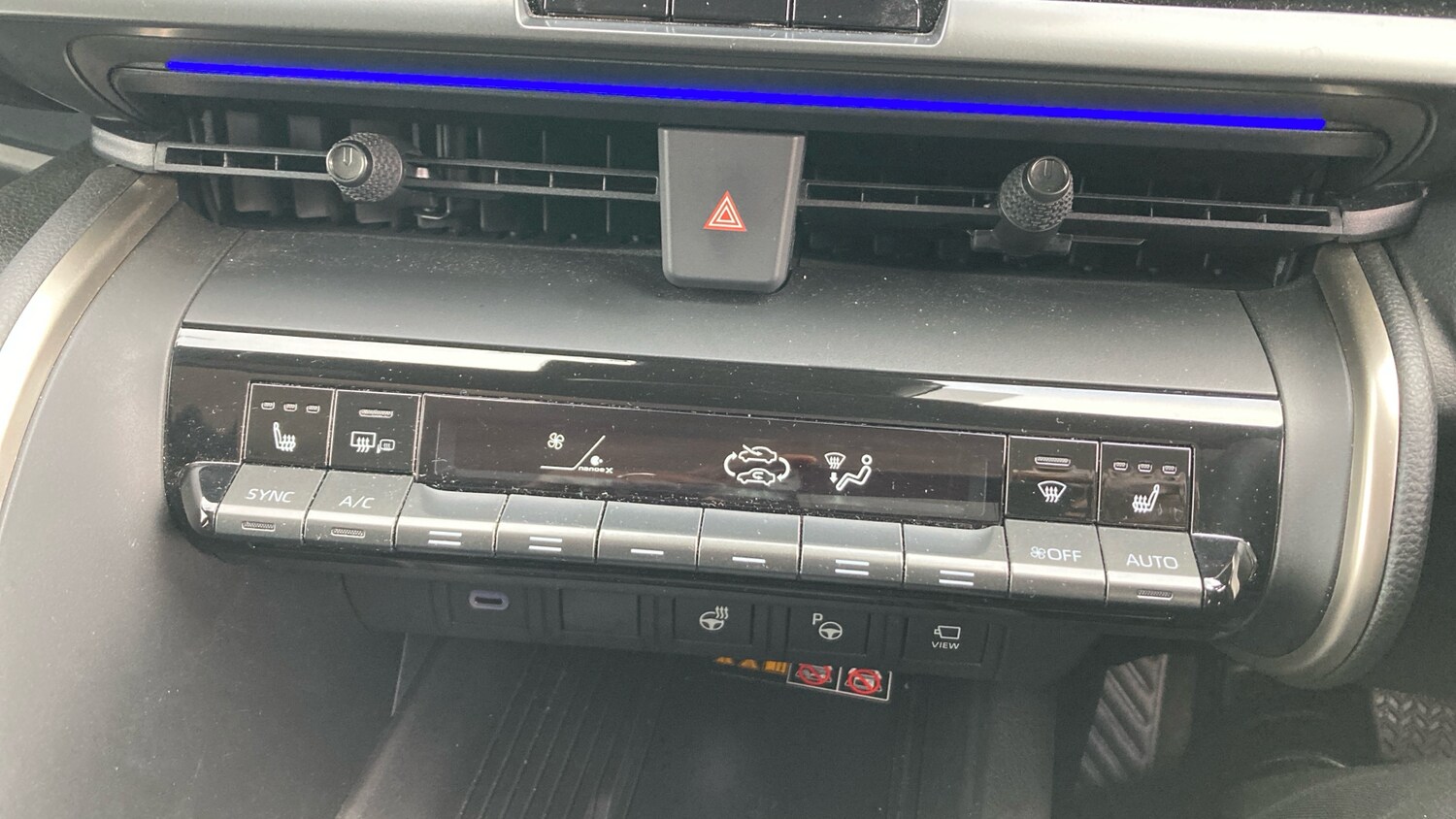 Used Toyota C-HR 2024 for sale - 77883814: Photo 33