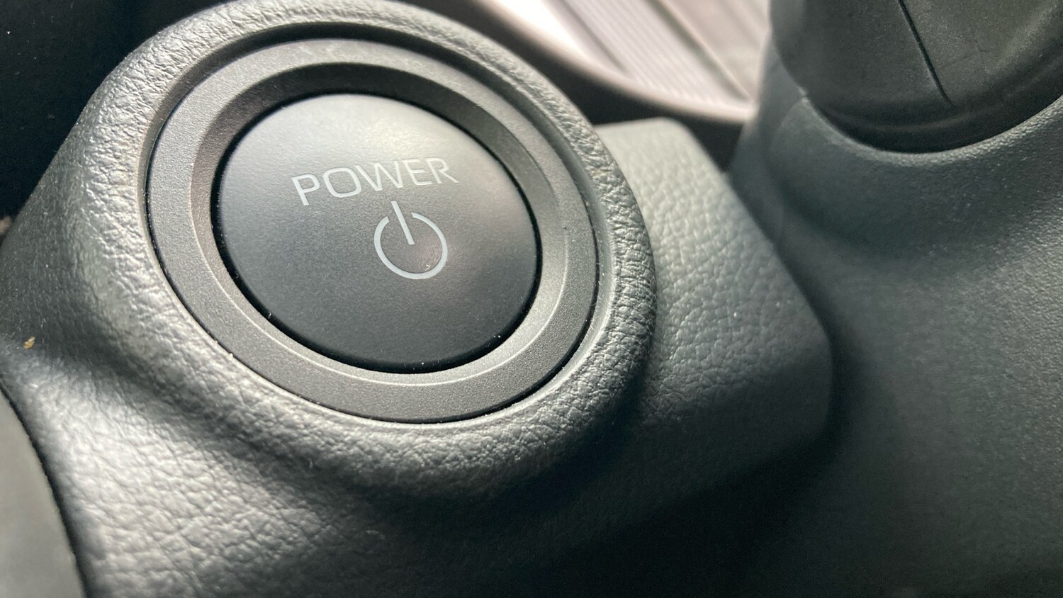 Used Toyota C-HR 2024 for sale - 77883814: Photo 37