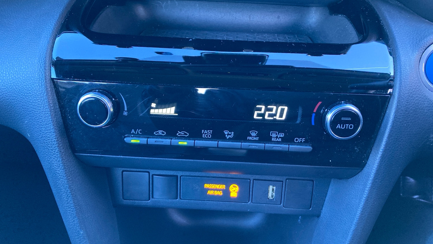 Used Toyota Yaris Cross 2024 for sale - 77679344: Photo 38