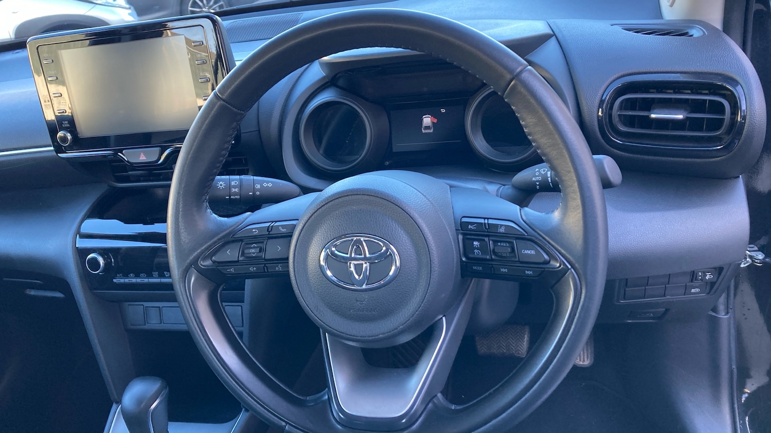 Used Toyota Yaris Cross 2024 for sale - 77679344: Photo 8