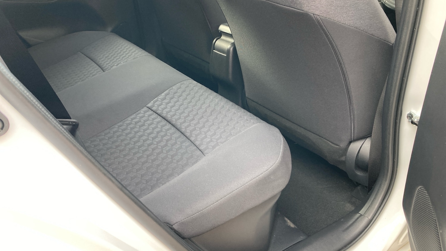 Used Toyota Yaris 2021 for sale - 76415697: Photo 12