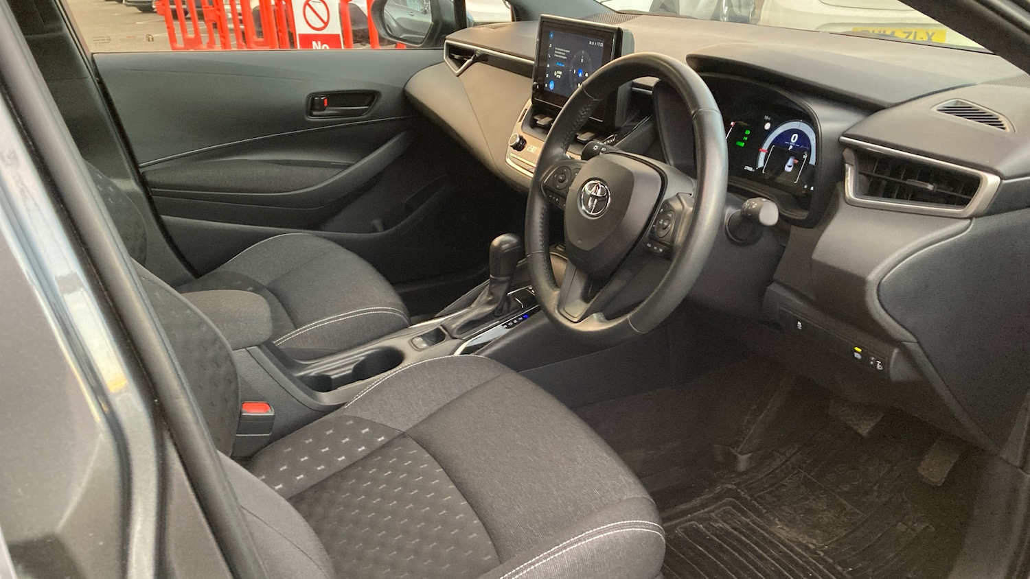 Used Toyota Corolla 2024 for sale - 76583151: Photo 11