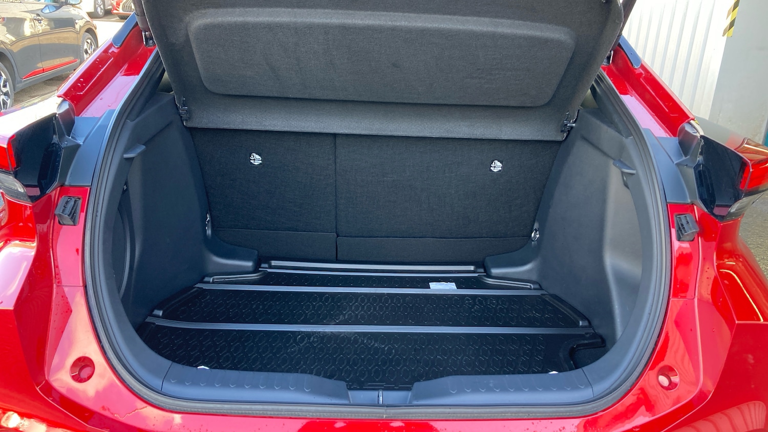 Used Toyota C-HR 2025 for sale - 77247790: Photo 14