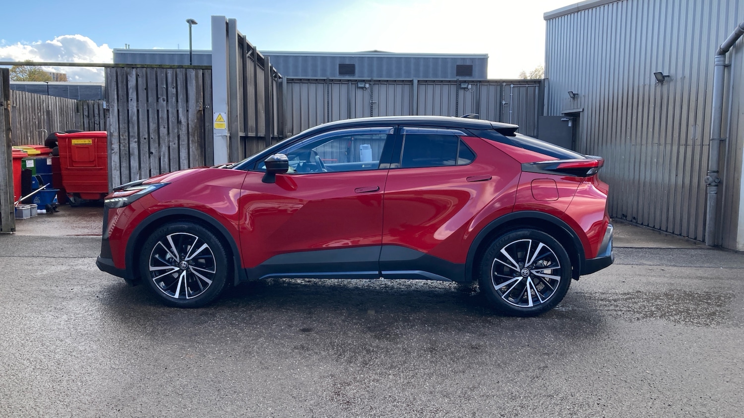 Used Toyota C-HR 2025 for sale - 77247790: Photo 17
