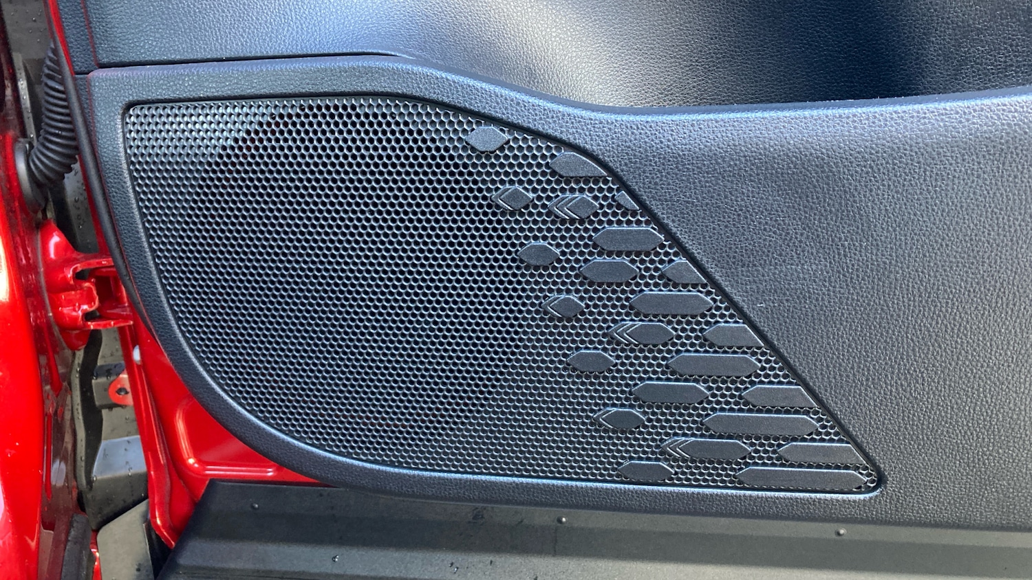 Used Toyota C-HR 2025 for sale - 77247790: Photo 42