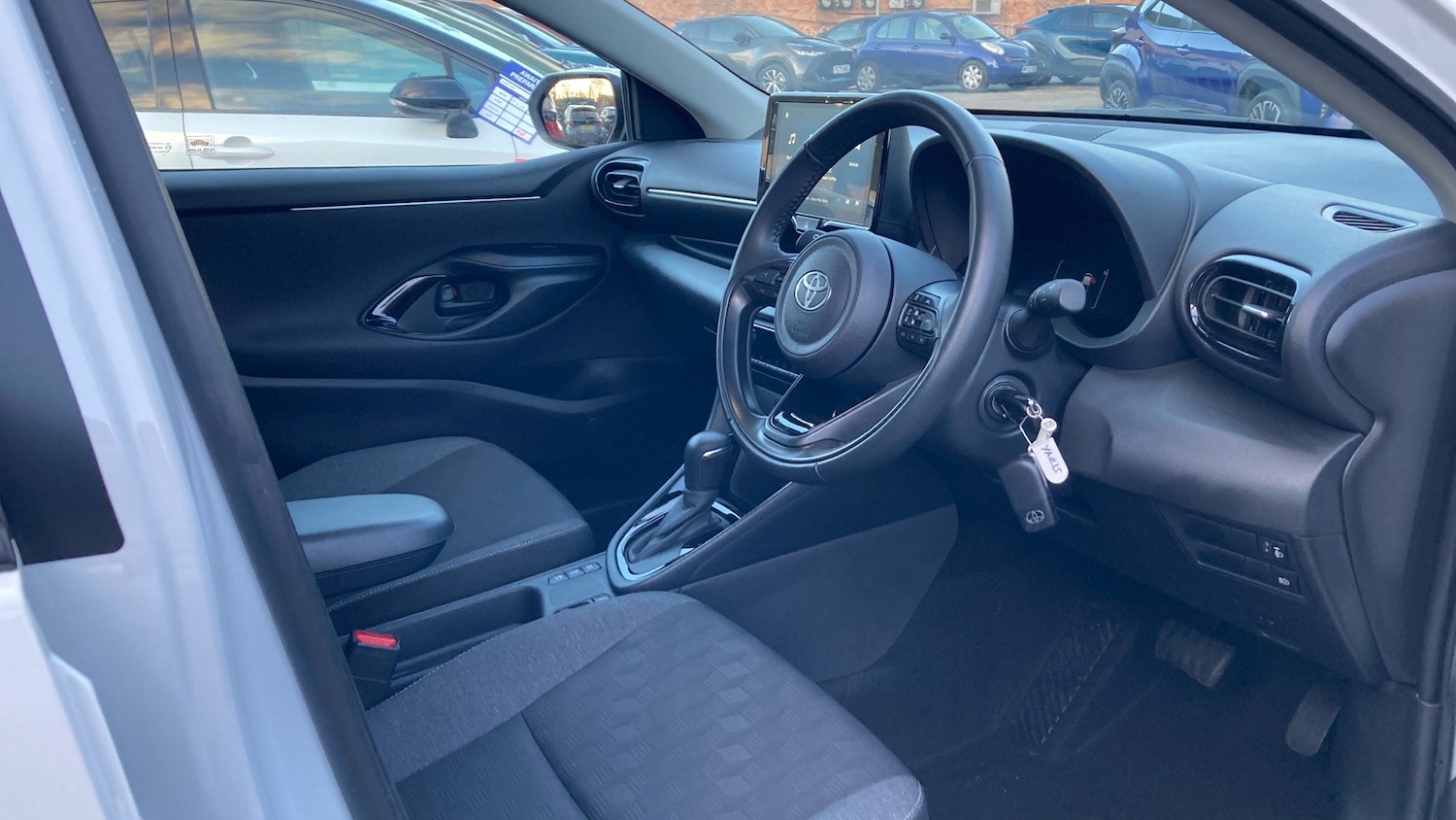 Used Toyota Yaris 2024 for sale - 76649537: Photo 11