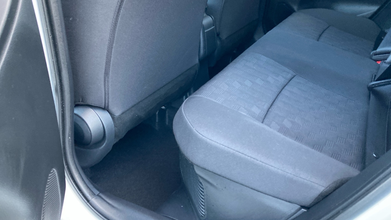 Used Toyota Yaris 2024 for sale - 76649537: Photo 13