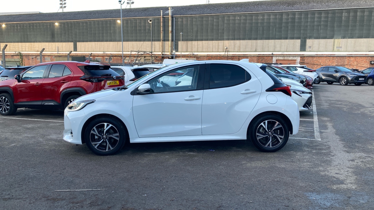 Used Toyota Yaris 2024 for sale - 76649537: Photo 17