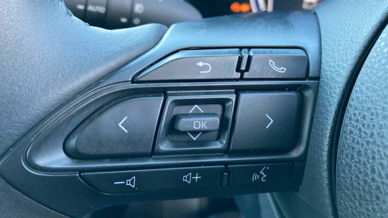 Used Toyota Yaris 2024 for sale - 76649537: Photo 36