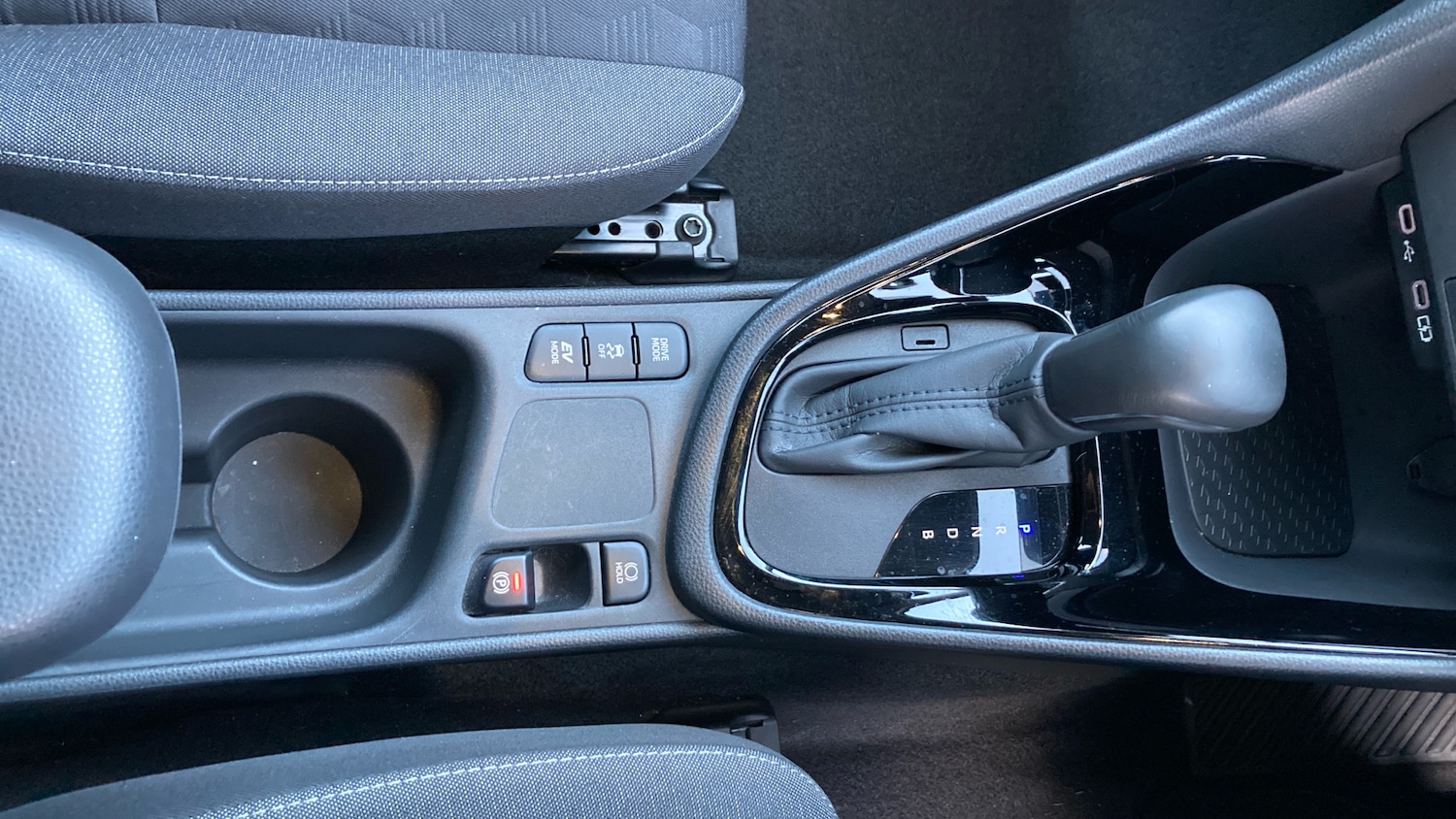 Used Toyota Yaris 2024 for sale - 76649537: Photo 37