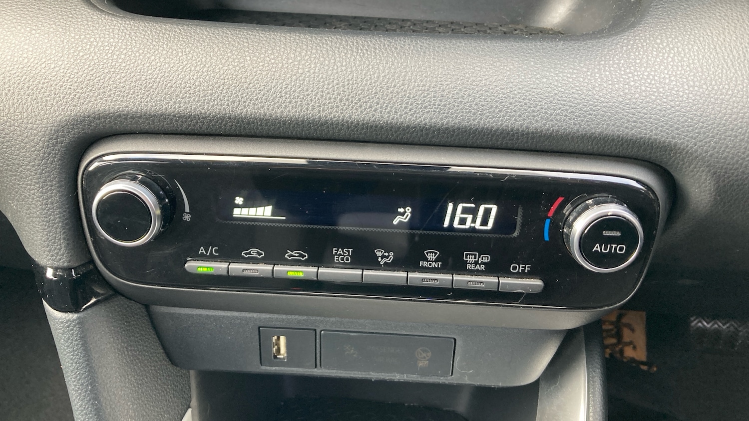 Used Toyota Yaris 2023 for sale - 77159097: Photo 41