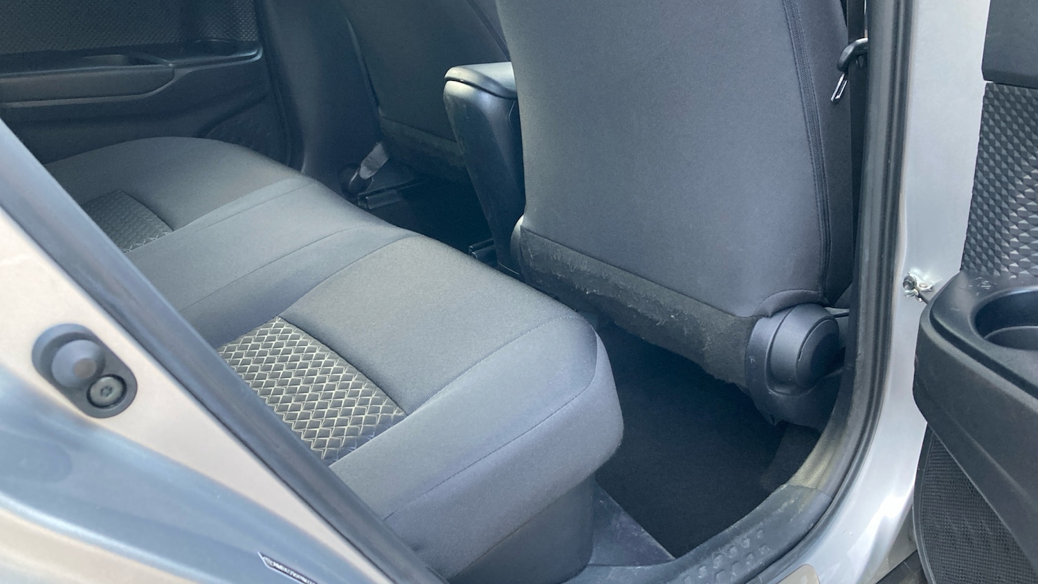 Used Toyota C-HR 2023 for sale - 77418213: Photo 12