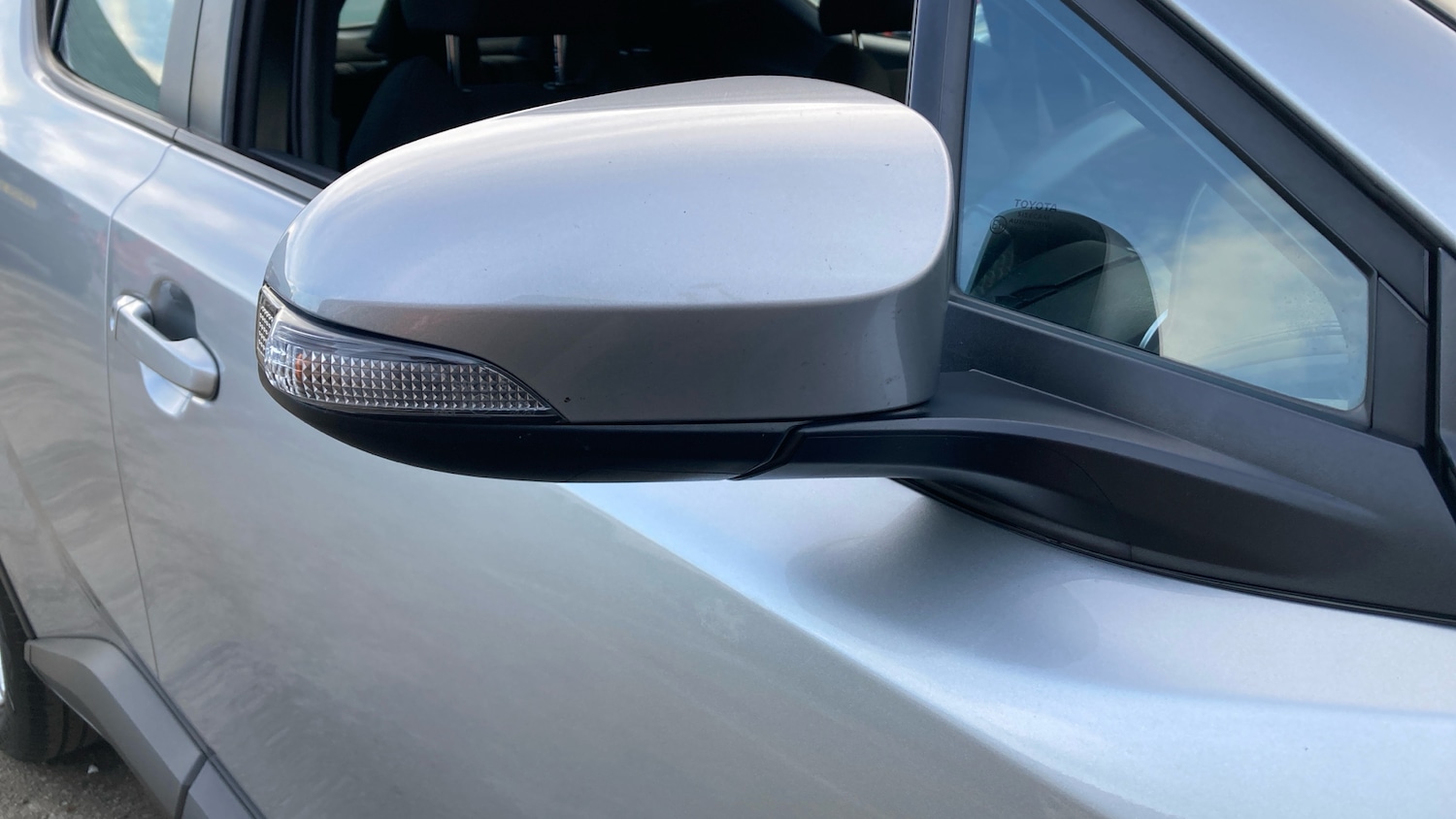 Used Toyota C-HR 2023 for sale - 77418213: Photo 31