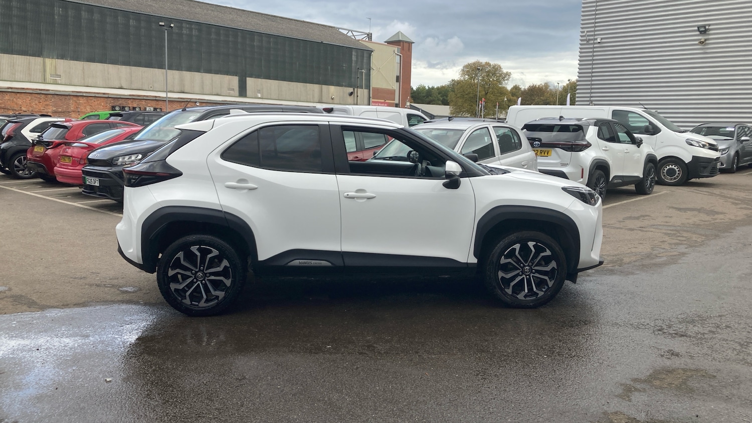 Used Toyota Yaris Cross 2022 for sale - 76384920: Photo 16