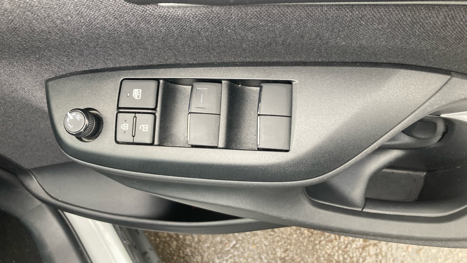 Used Toyota Yaris Cross 2022 for sale - 76384920: Photo 32