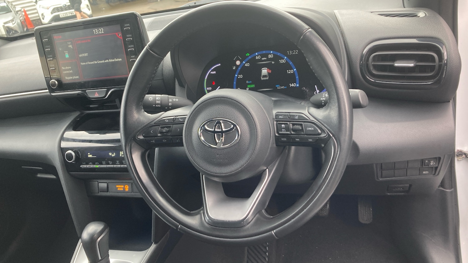 Used Toyota Yaris Cross 2022 for sale - 76384920: Photo 8
