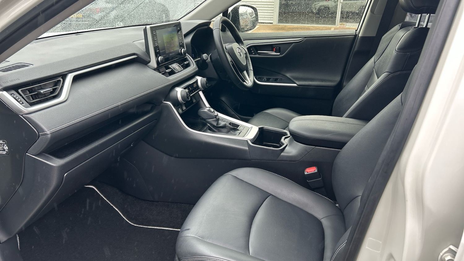 Used Toyota RAV4 2022 for sale - 76960668: Photo 10