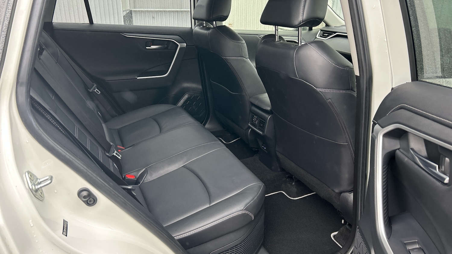 Used Toyota RAV4 2022 for sale - 76960668: Photo 12