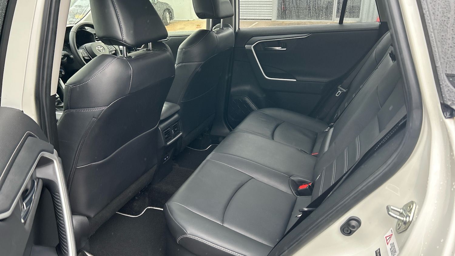 Used Toyota RAV4 2022 for sale - 76960668: Photo 13