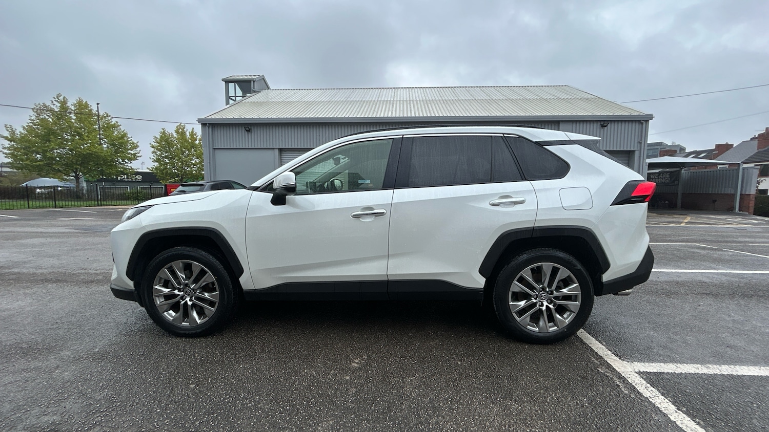 Used Toyota RAV4 2022 for sale - 76960668: Photo 17